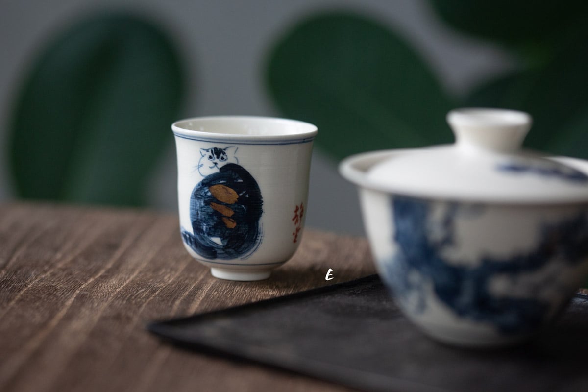 gilded qinghua teacup feline 5 25 1 | BITTERLEAF TEAS