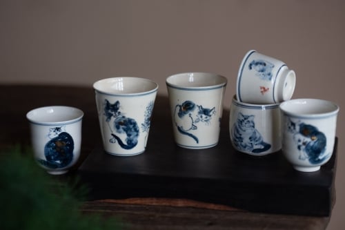 Gilded Qinghua Teacup - Feline