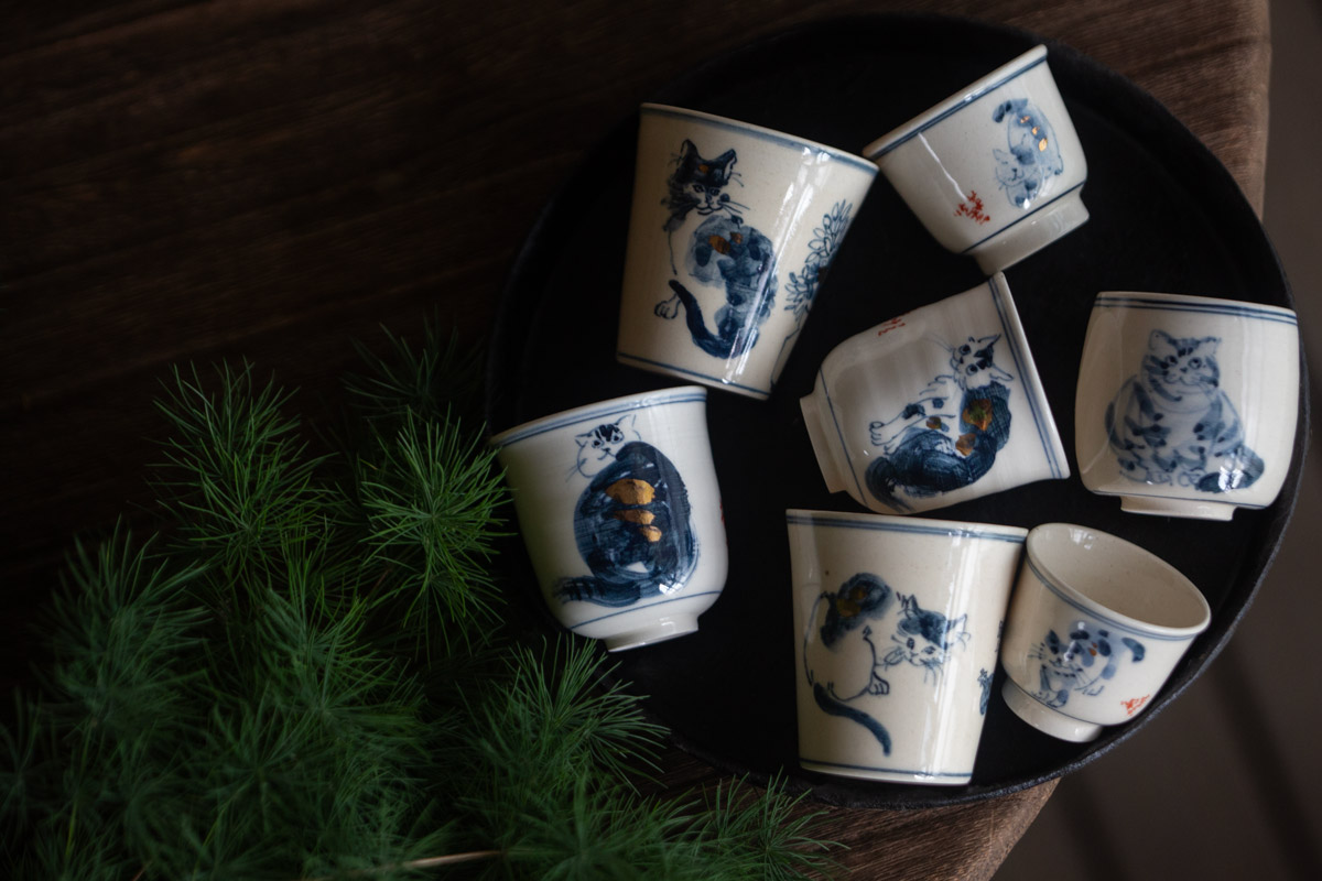 gilded qinghua teacup feline 5 25 15 | BITTERLEAF TEAS