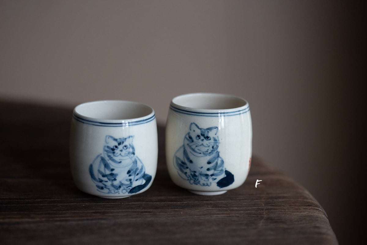 gilded qinghua teacup feline 5 25 20 | BITTERLEAF TEAS
