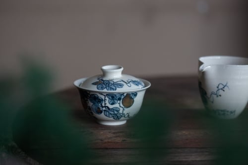 Gilded Qinghua Gaiwan - Hulu