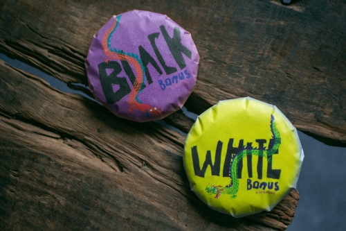 Bonus Black or White Tea Mini-Cake