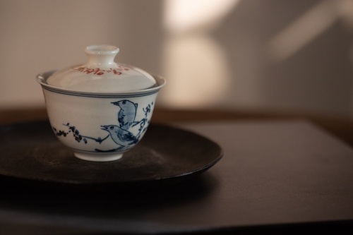 Gilded Qinghua Gaiwan - Bird