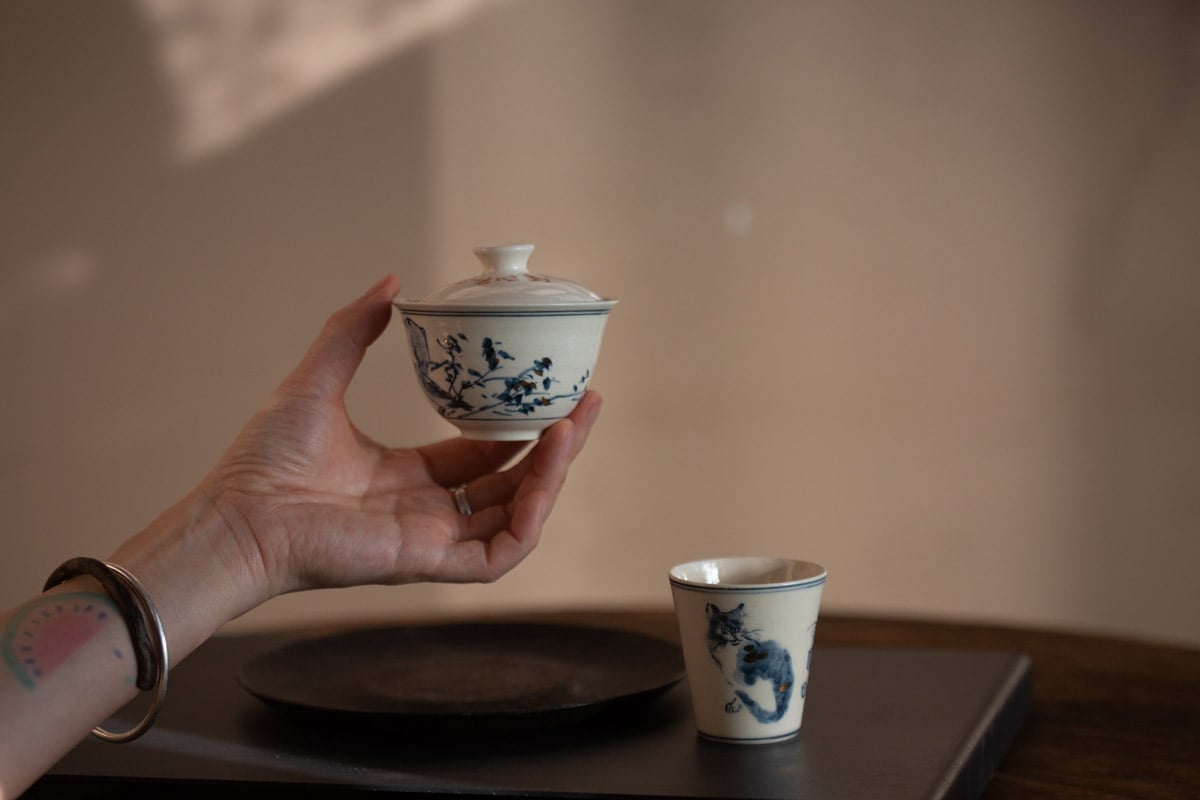 gilded quinghua gaiwan bird 8 | BITTERLEAF TEAS gilded quinghua gaiwan bird 8 | BITTERLEAF TEAS