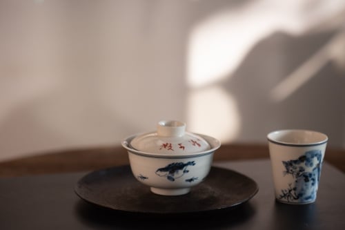 Gilded Qinghua Gaiwan - Fish