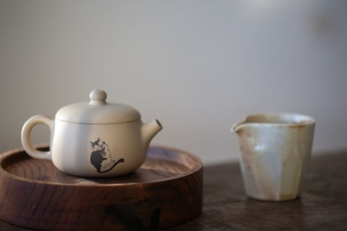Natural Habitat Jianshui Zitao Teapot - Felis