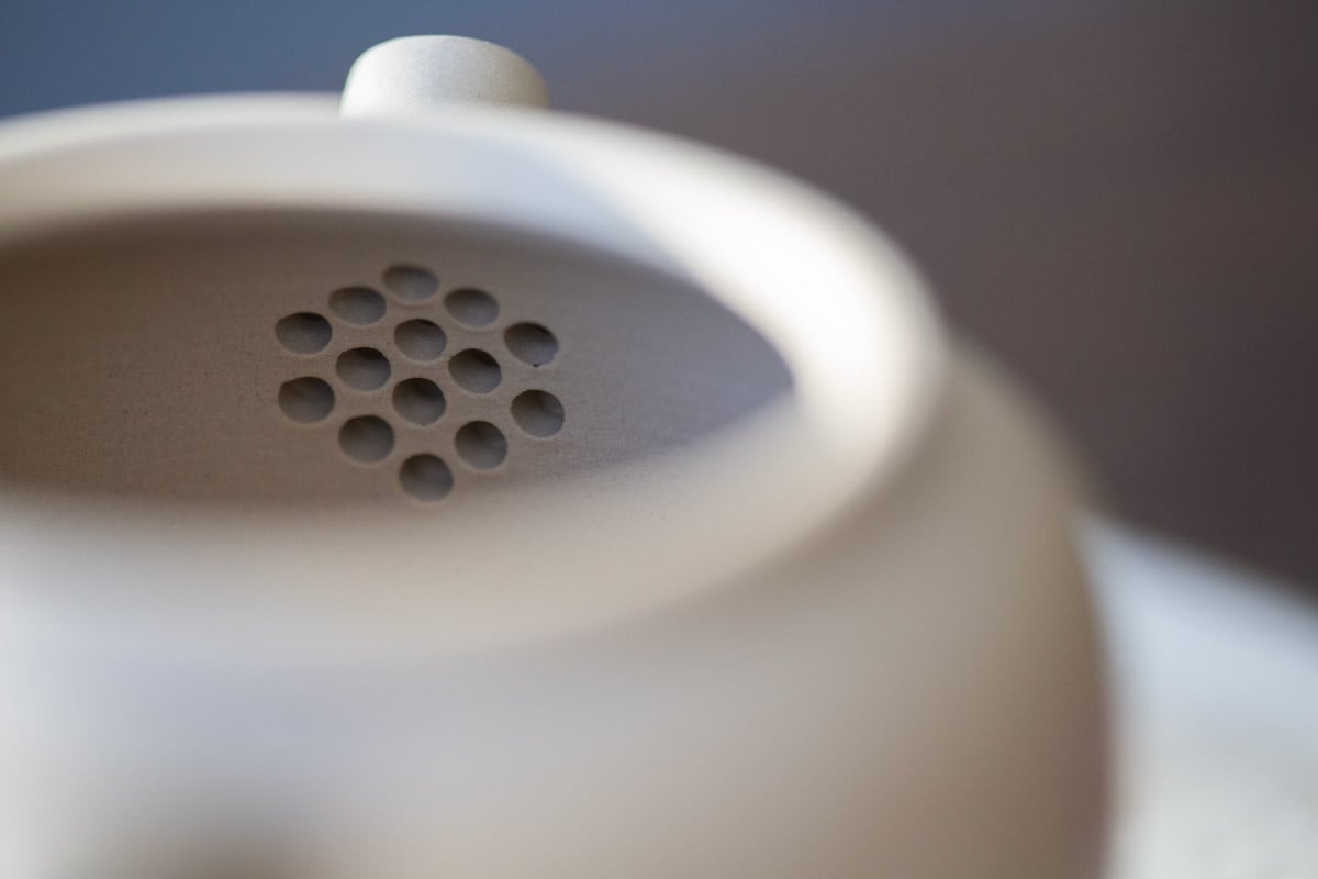 natural habitat jianzhui zitao teapot lily 4 | BITTERLEAF TEAS