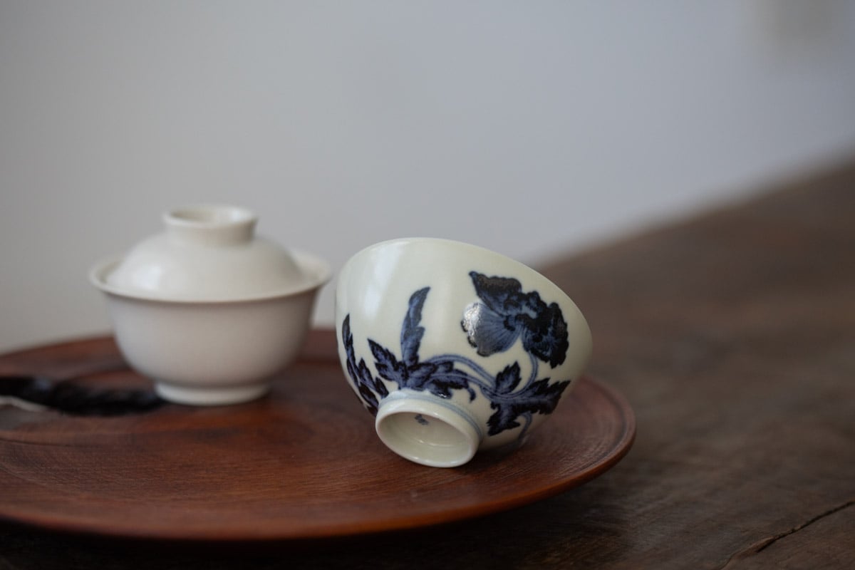 poppy qinghua teacup 1 | BITTERLEAF TEAS poppy qinghua teacup 1 | BITTERLEAF TEAS