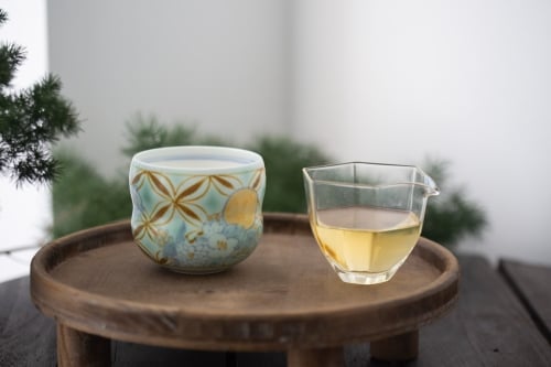 The Great Tale Hand Warmer Teacup - Round