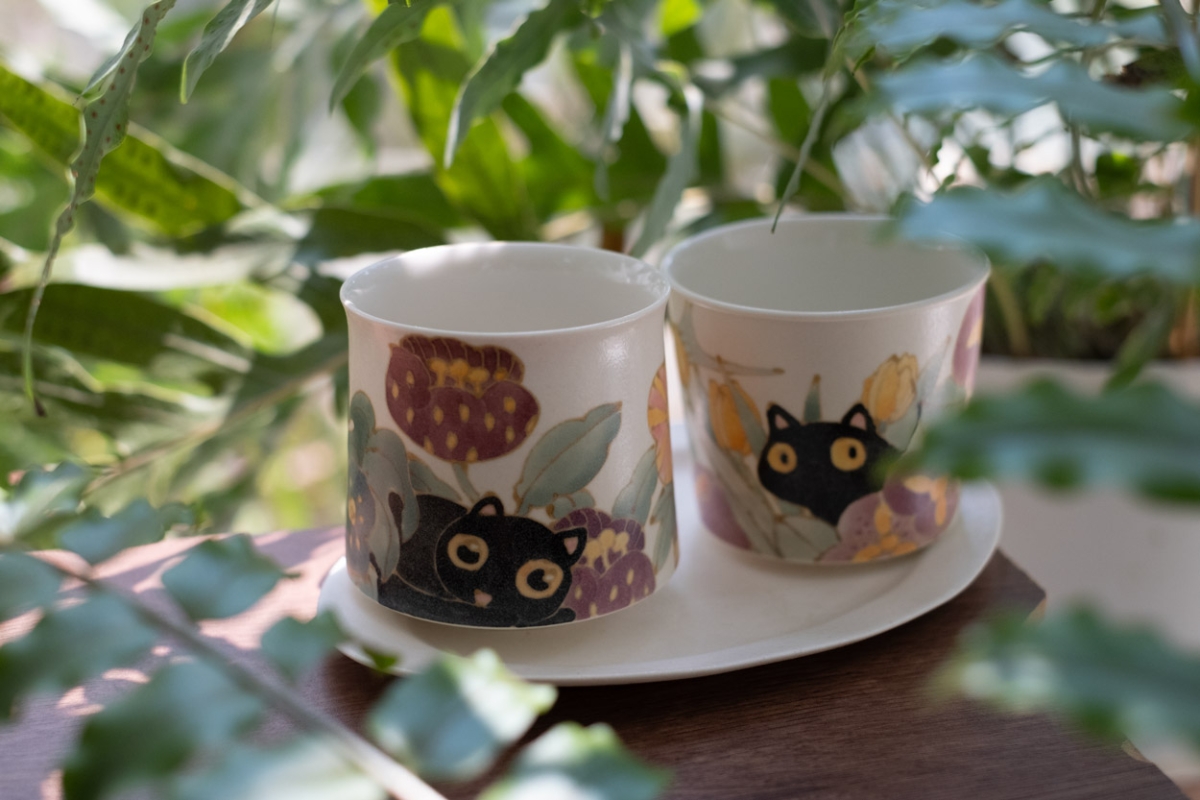 hide seek handwarmer teacup 26 | BITTERLEAF TEAS