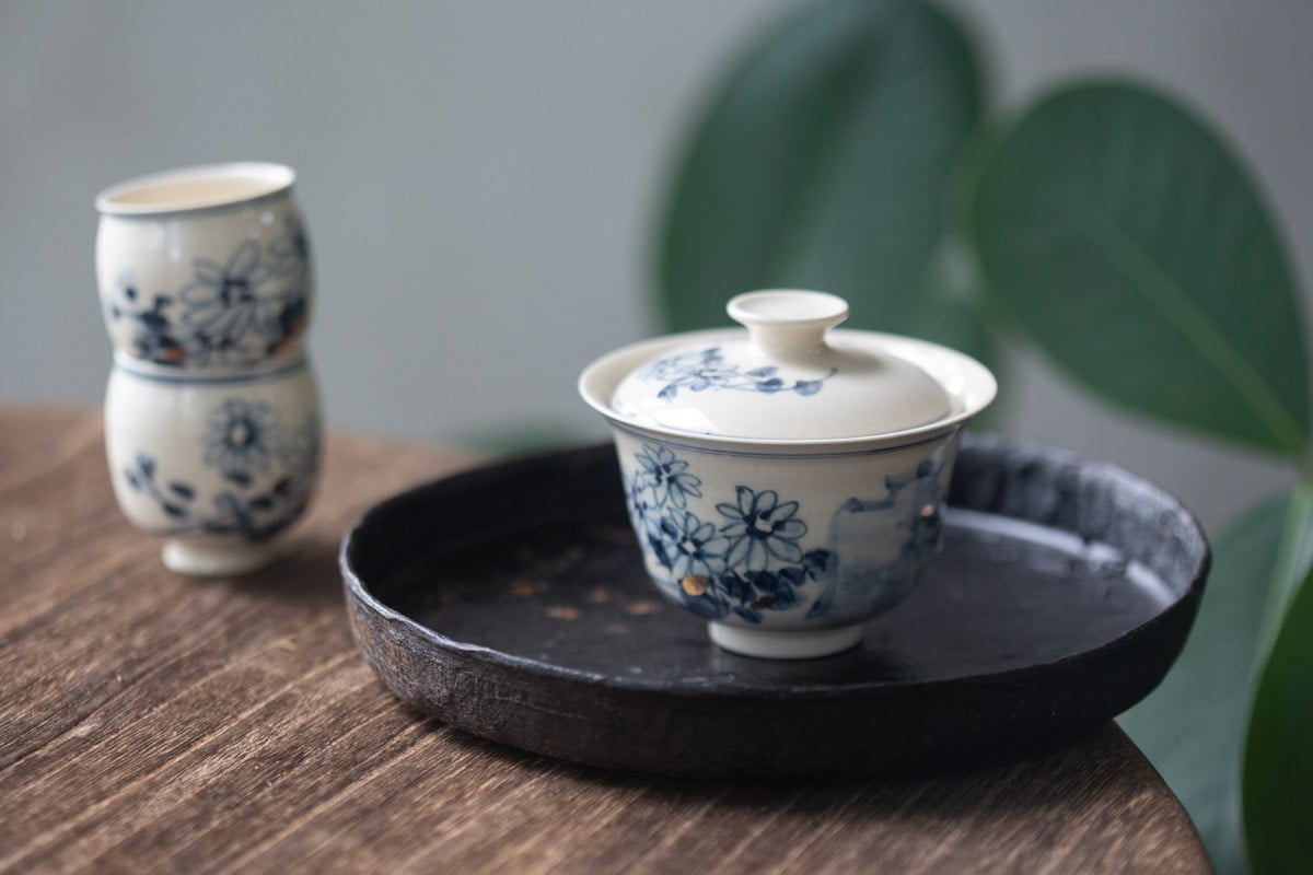 gilded qinghua gaiwan flowers 8 | BITTERLEAF TEAS gilded qinghua gaiwan flowers 8 | BITTERLEAF TEAS