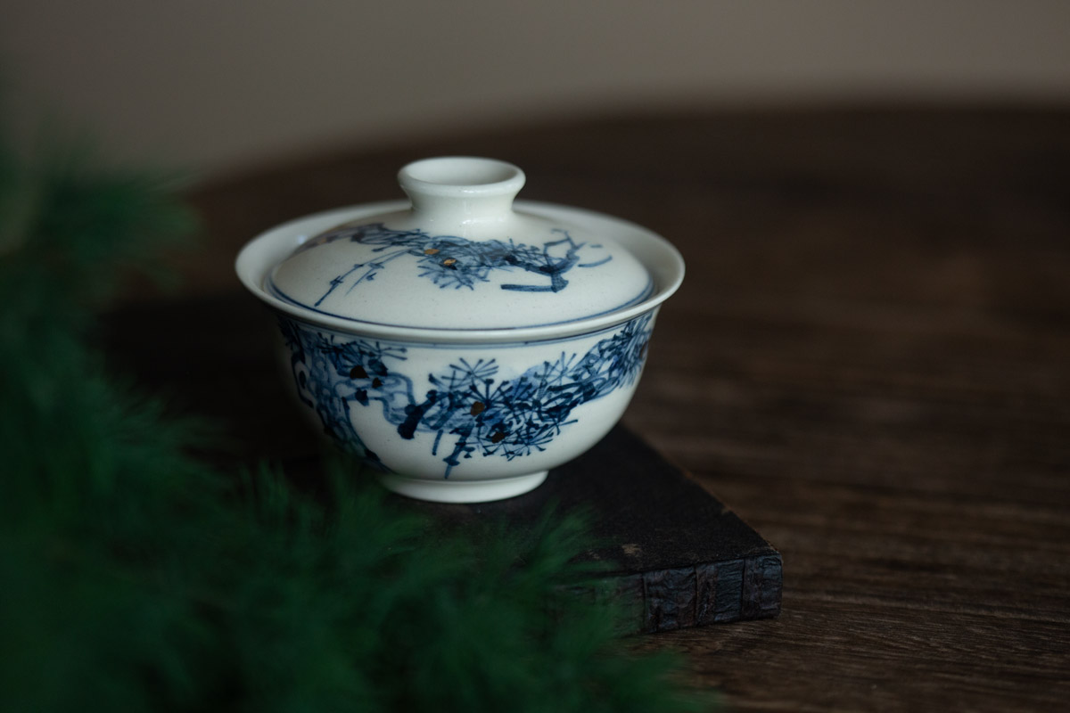 gilded qinghua gaiwan red pine 6 | BITTERLEAF TEAS