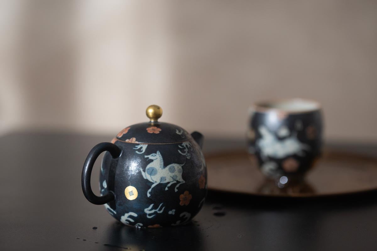 good omen teapot horse 4 | BITTERLEAF TEAS