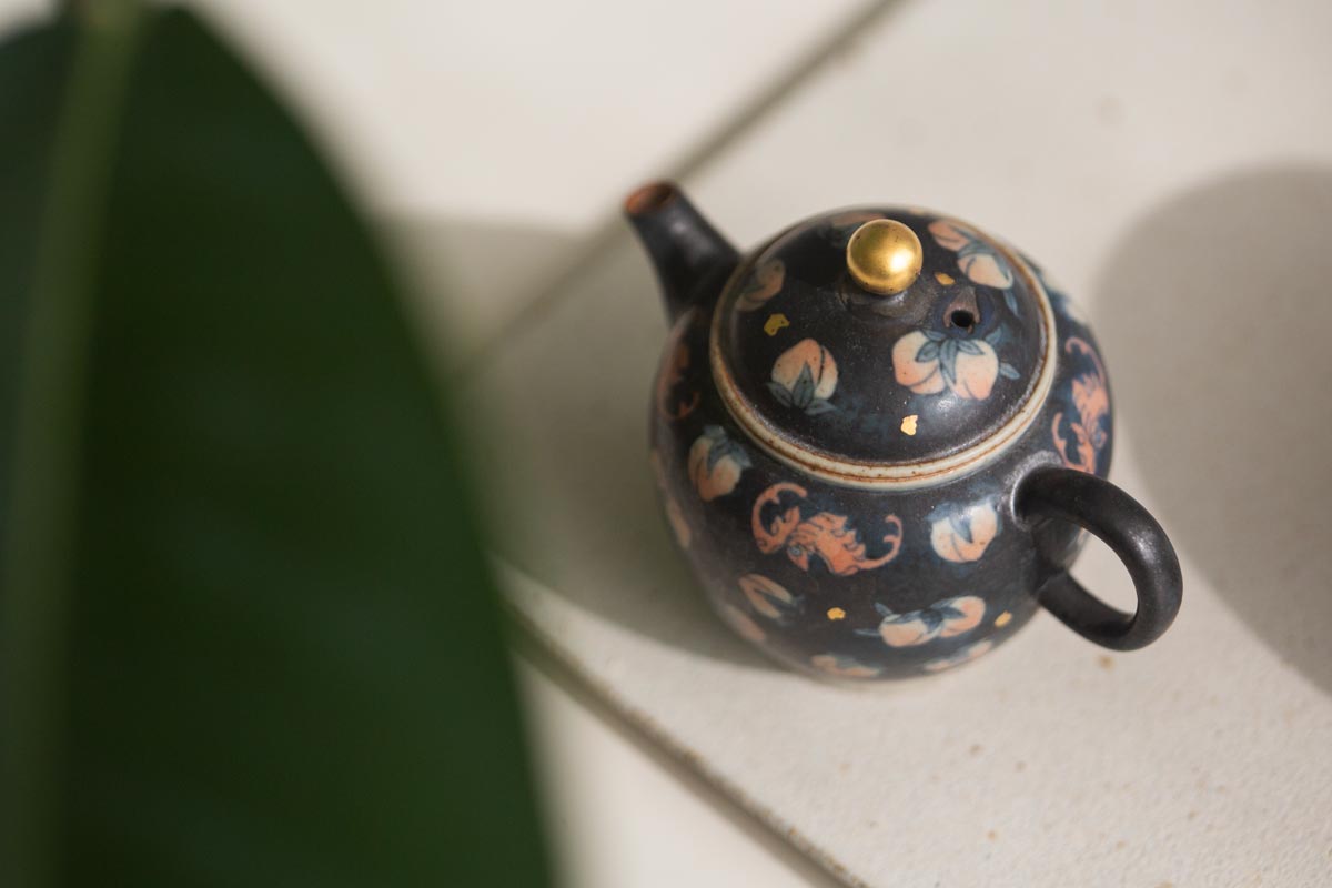 good omen teapot peach bat 3 | BITTERLEAF TEAS