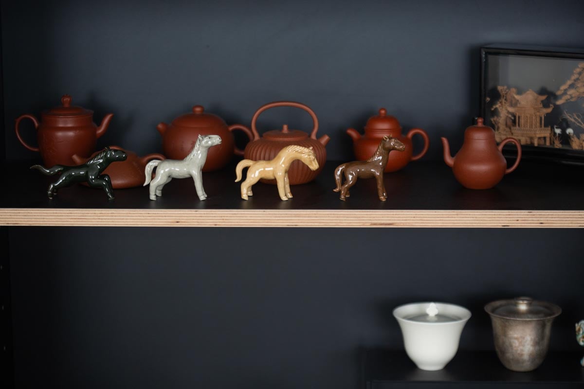 horsing around tea pet 1 | BITTERLEAF TEAS horsing around tea pet 1 | BITTERLEAF TEAS