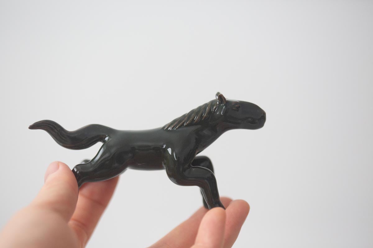 horsing around tea pet 14 | BITTERLEAF TEAS horsing around tea pet 14 | BITTERLEAF TEAS