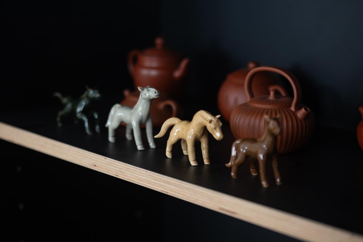 horsing around tea pet 2 | BITTERLEAF TEAS horsing around tea pet 2 | BITTERLEAF TEAS