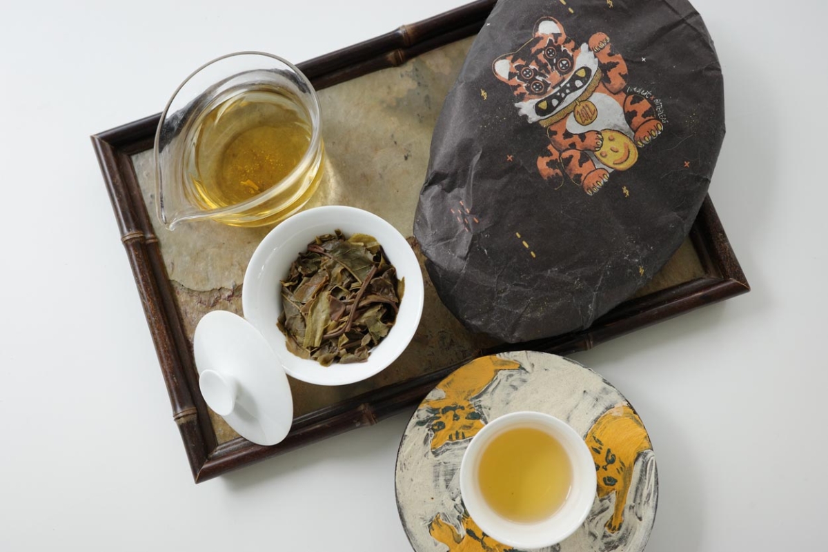 zodiac 2017 2025 yiwu raw puer vertical flight 7 | BITTERLEAF TEAS