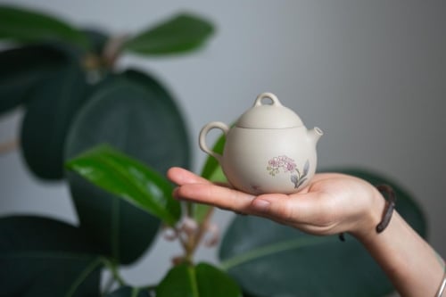 Natural Habitat Jianshui Zitao Teapot - Falling Orchid
