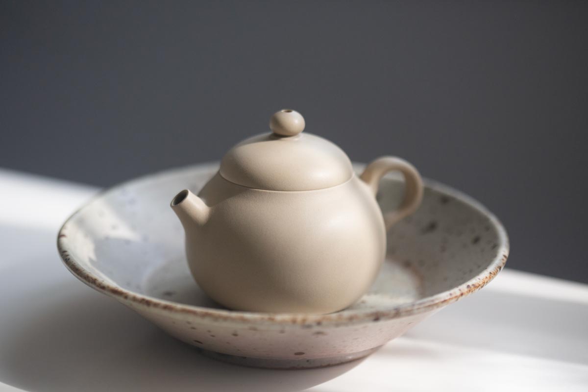 natural habitat jianshui zitao teapot hydrangea 2 | BITTERLEAF TEAS natural habitat jianshui zitao teapot hydrangea 2 | BITTERLEAF TEAS