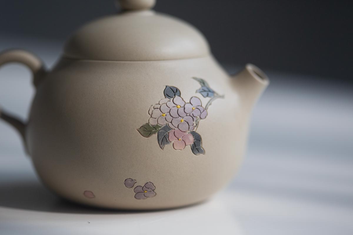 natural habitat jianshui zitao teapot hydrangea 4 | BITTERLEAF TEAS natural habitat jianshui zitao teapot hydrangea 4 | BITTERLEAF TEAS