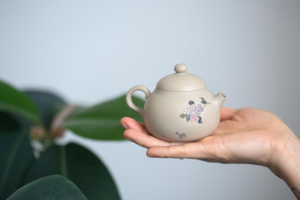 natural habitat jianshui zitao teapot hydrangea 8 | BITTERLEAF TEAS natural habitat jianshui zitao teapot hydrangea 8 | BITTERLEAF TEAS