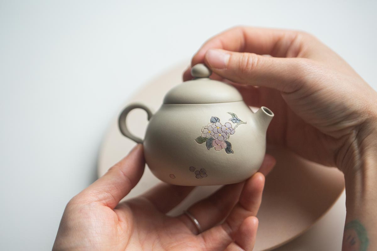 natural habitat jianshui zitao teapot hydrangea 9 | BITTERLEAF TEAS natural habitat jianshui zitao teapot hydrangea 9 | BITTERLEAF TEAS