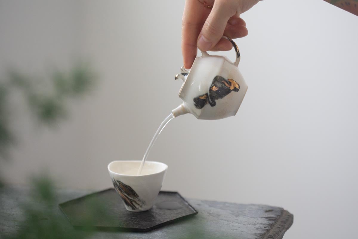 ray of light teapot 12 | BITTERLEAF TEAS