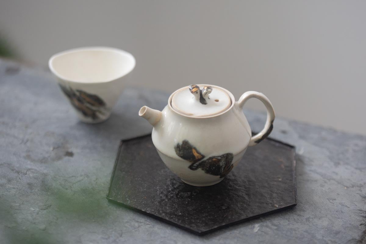 ray of light teapot 2 | BITTERLEAF TEAS