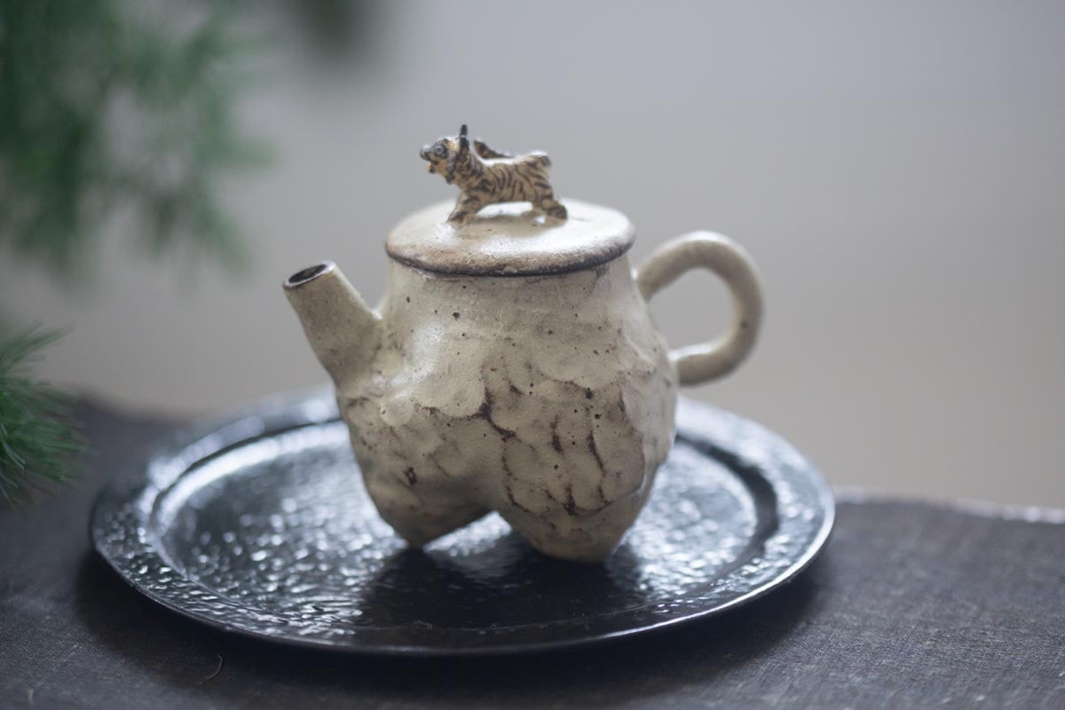 buddy 3 legged teapot tiger 2 | BITTERLEAF TEAS buddy 3 legged teapot tiger 2 | BITTERLEAF TEAS