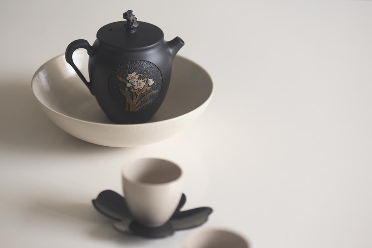 natural habitat jianshui zitao teapot black narcissus 2 | BITTERLEAF TEAS