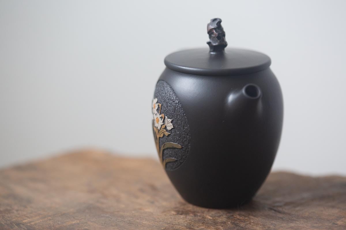 natural habitat jianshui zitao teapot black narcissus 6 | BITTERLEAF TEAS