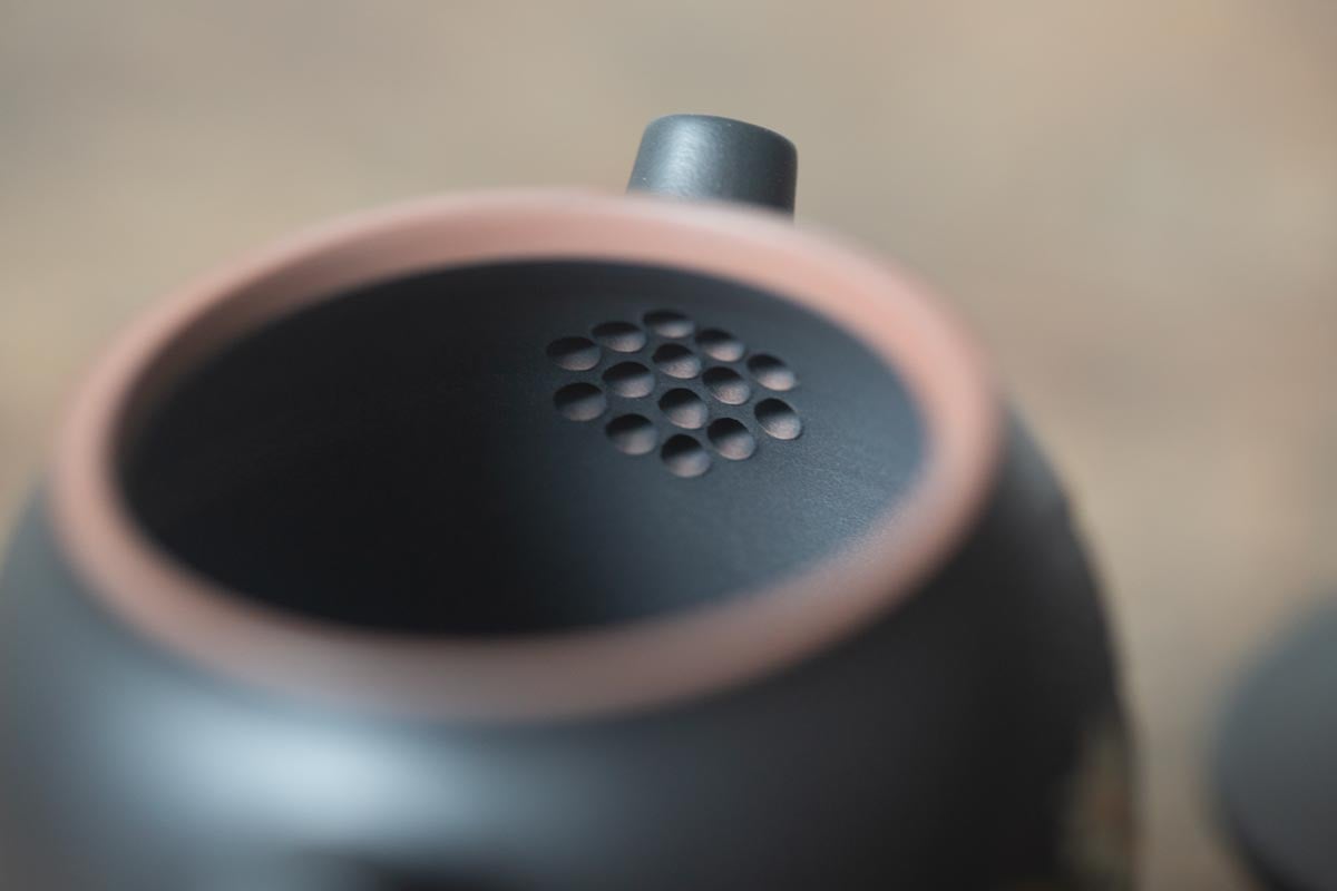 natural habitat jianshui zitao teapot black narcissus 7 | BITTERLEAF TEAS