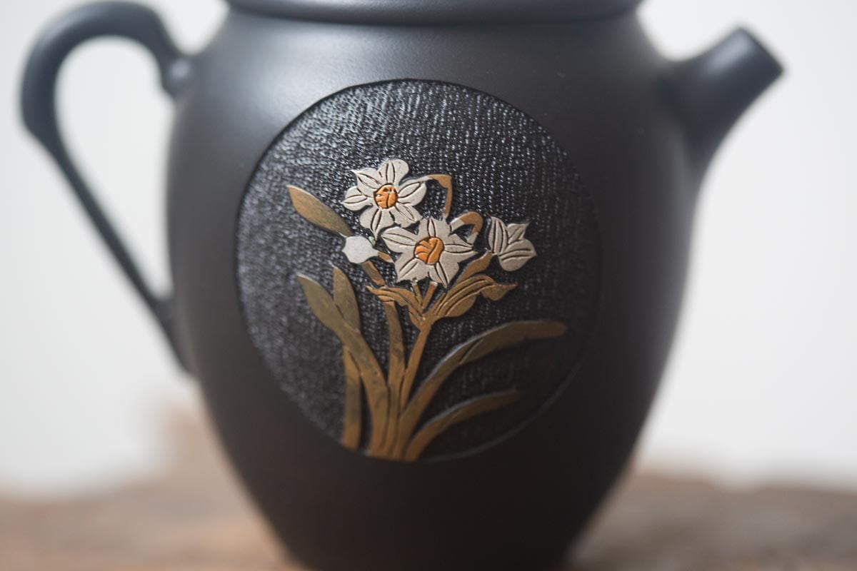 natural habitat jianshui zitao teapot black narcissus 8 | BITTERLEAF TEAS