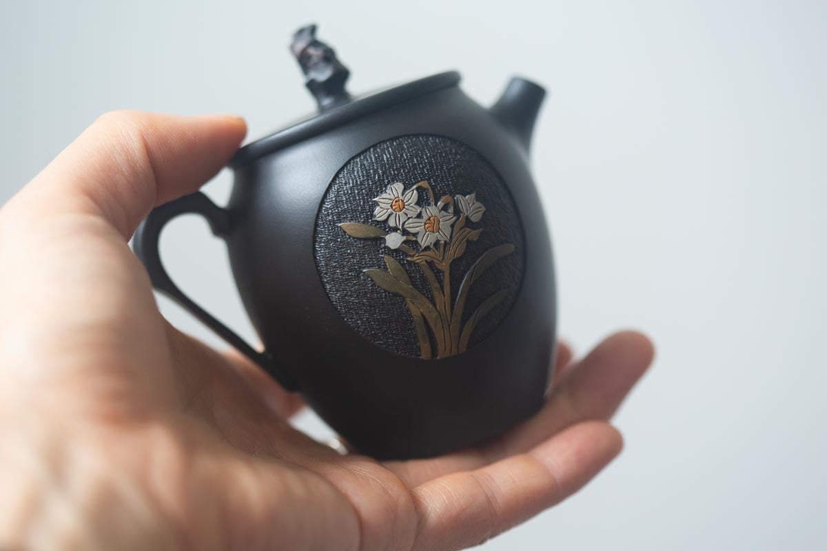 natural habitat jianshui zitao teapot black narcissus 9 | BITTERLEAF TEAS