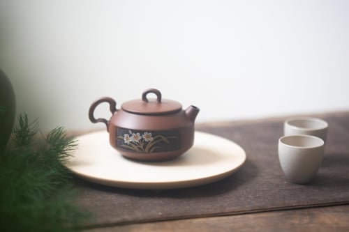 Natural Habitat Jianshui Zitao Teapot - Red Narcissus