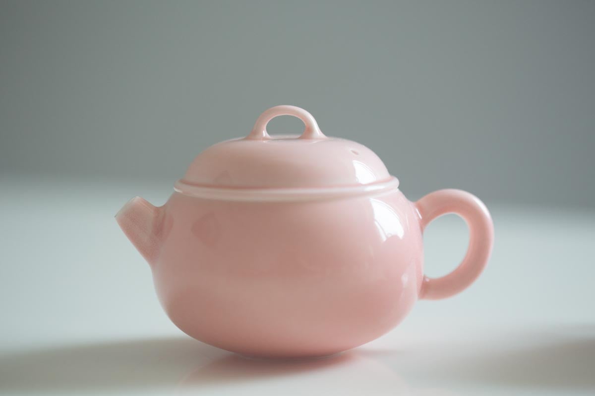 lucid blush mochi teapot 9 26 10 | BITTERLEAF TEAS