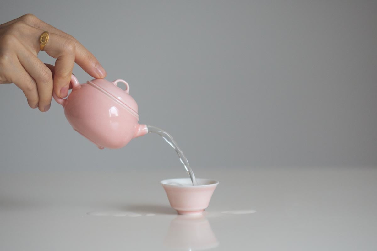 lucid blush mochi teapot 9 26 11 | BITTERLEAF TEAS