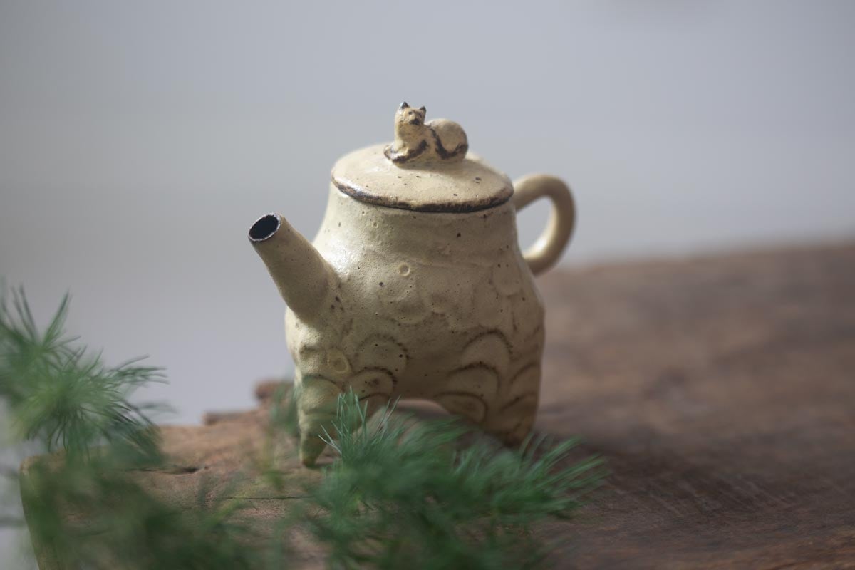 buddy teapot cat 10 26 6 | BITTERLEAF TEAS