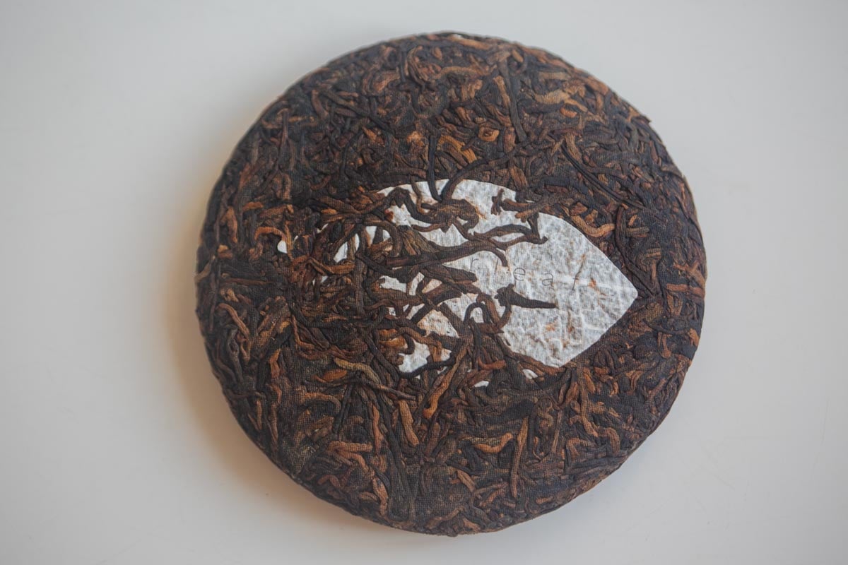 giant cookie premium 2021 organic ripe puer 10 26 6 | BITTERLEAF TEAS