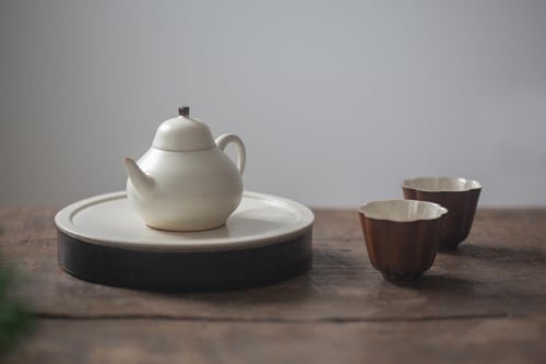 Poise Teapot - Siting